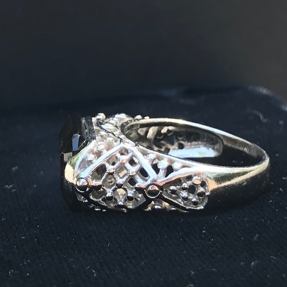 Lia Sophia silver toned ring with brown stone - Picture 4 of 7